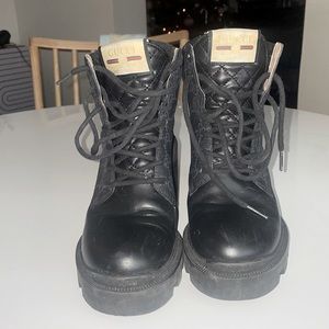 Gucci boots